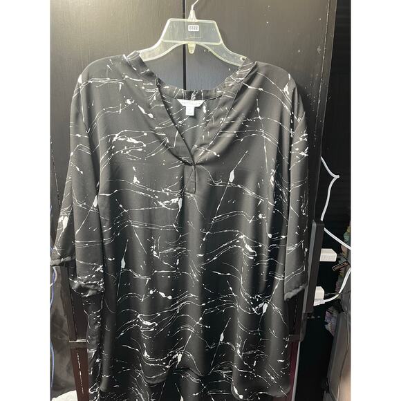 Boutique Tops - Boutique Black & White Marble‎ Print Tunic Top